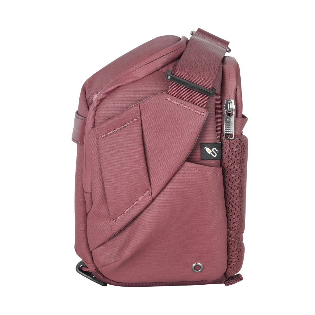 Vanguard VEO Metro 7-Liter Camera and Everyday Shoulder Bag Magenta