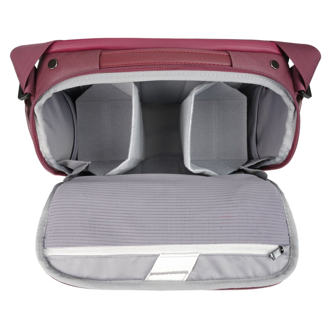 Vanguard VEO Metro 7-Liter Camera and Everyday Shoulder Bag Magenta