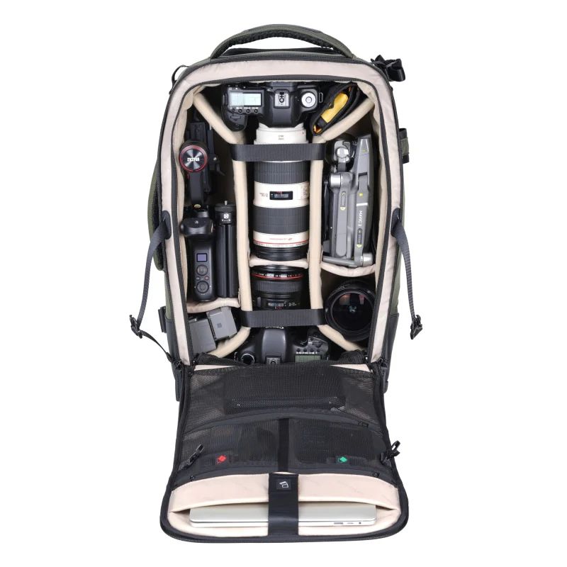 Vanguard VEO Select 58T Camera Trolley Bag/Backpack 2-in-1 4-Wheel Spinner Bag Green