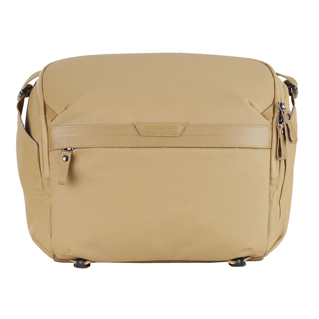 Vanguard VEO Metro S9L: 9 Litre Camera Shoulder Bag Beige