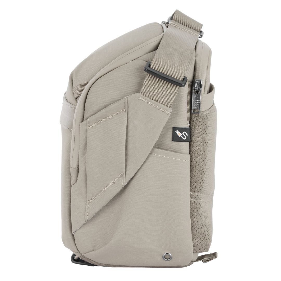 Vanguard VEO Metro S9L: 9 Litre Camera Shoulder Bag Cream