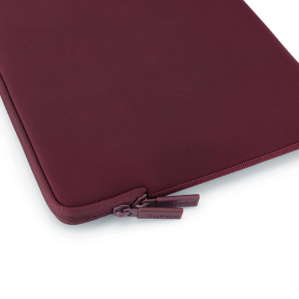 Pipetto Classic Fit Sleeve bag for MacBook 13/14 Burgundy