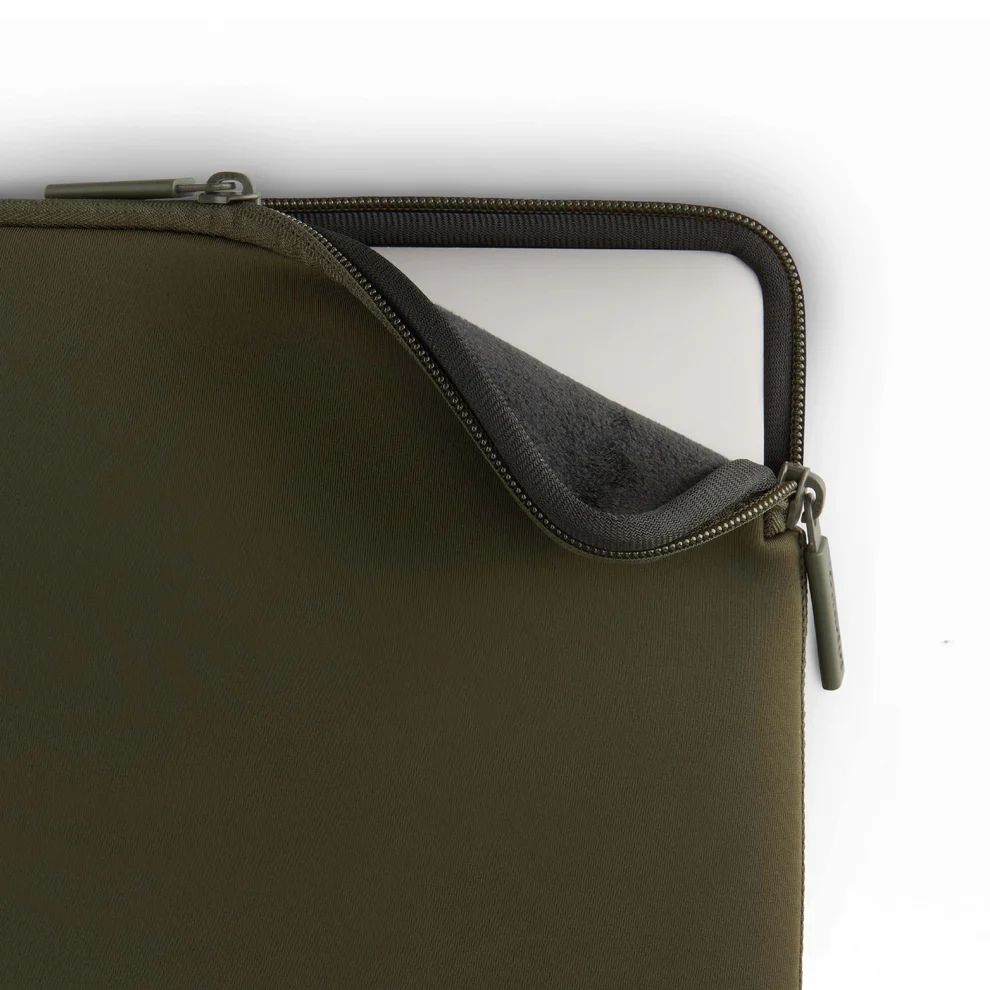 Pipetto Classic Fit Sleeve bag for MacBook 13/14 Dark Green