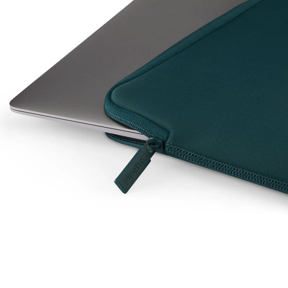 Pipetto Classic Fit Sleeve bag for MacBook 13/14 Dark Teal