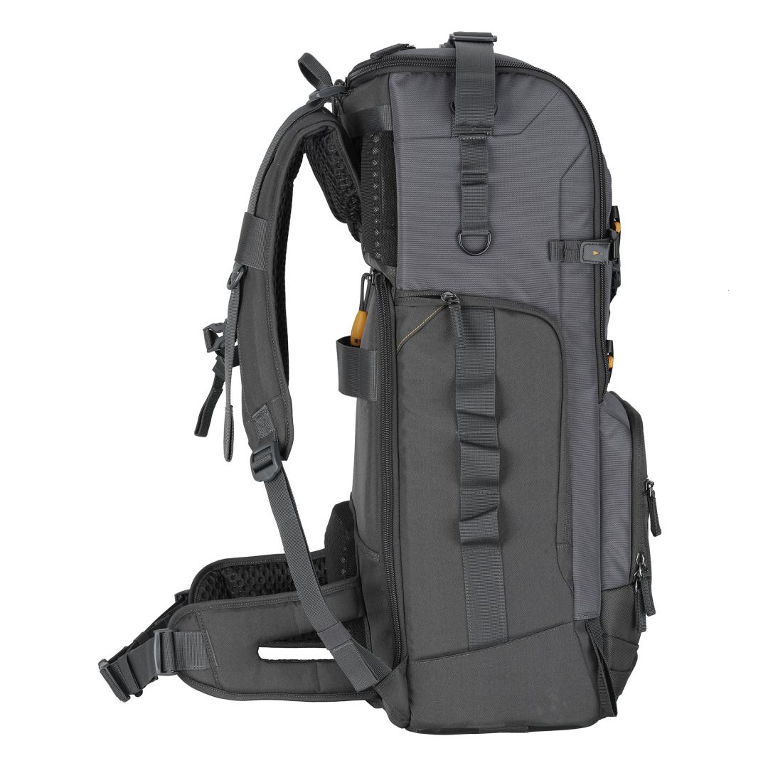 Vanguard Alta Sky 69 Camera Backpack >1200mm and extra lenses 49 Litres Black