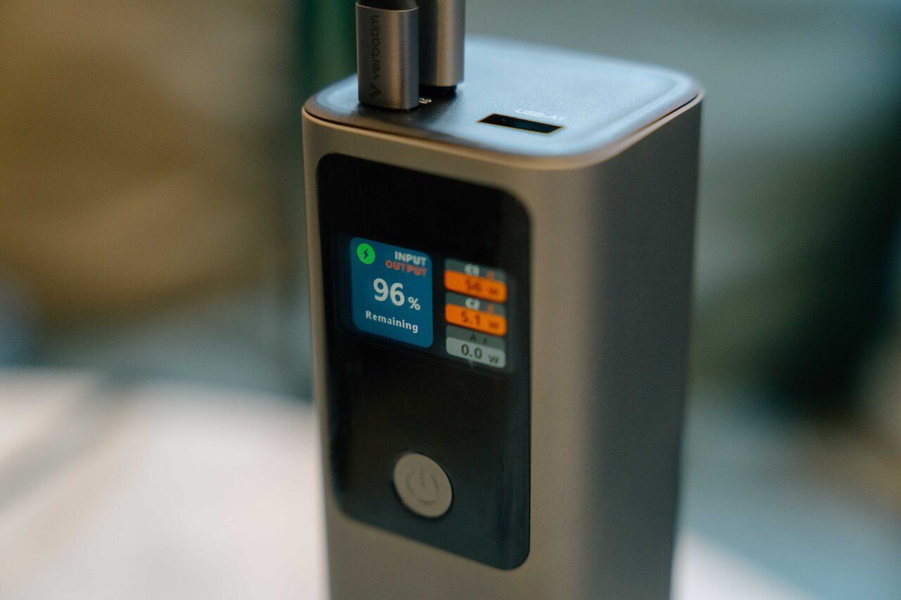 Verbatim Charge 'n' Go 27000mAh PowerBank Grey