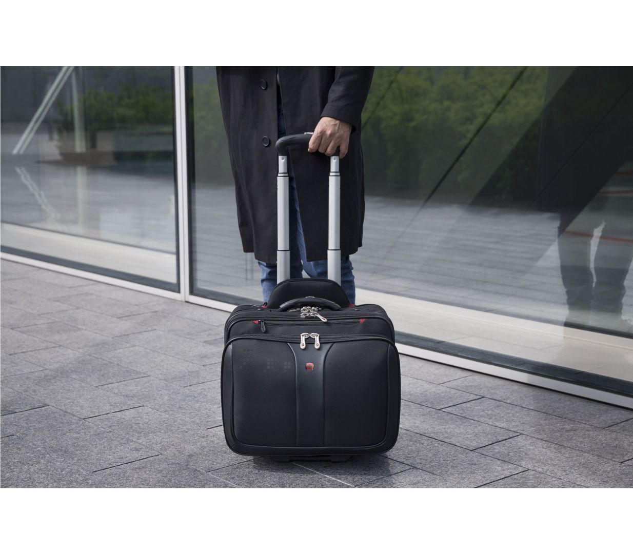 Wenger Patriot 2-Piece Business Set with Comp-U-Roller 17.3