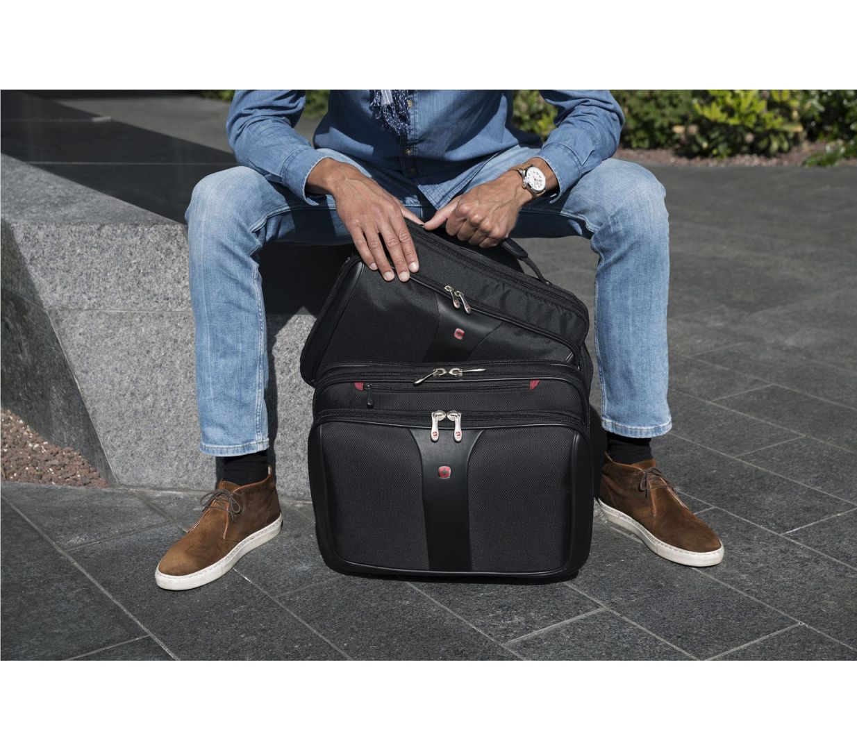 Wenger Patriot 2-Piece Business Set with Comp-U-Roller 17.3