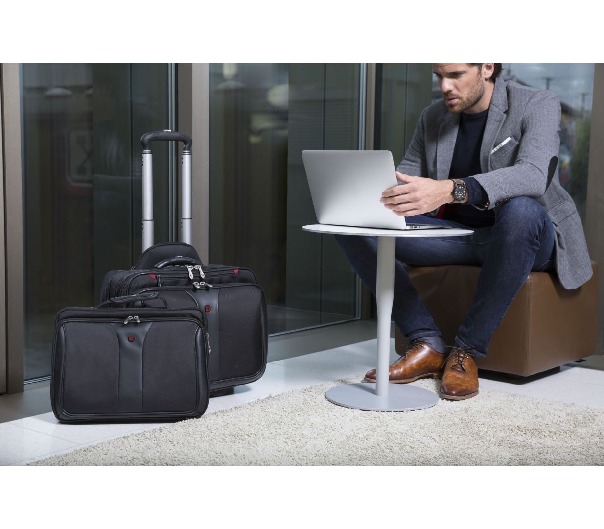 Wenger Patriot 2-Piece Business Set with Comp-U-Roller 17.3