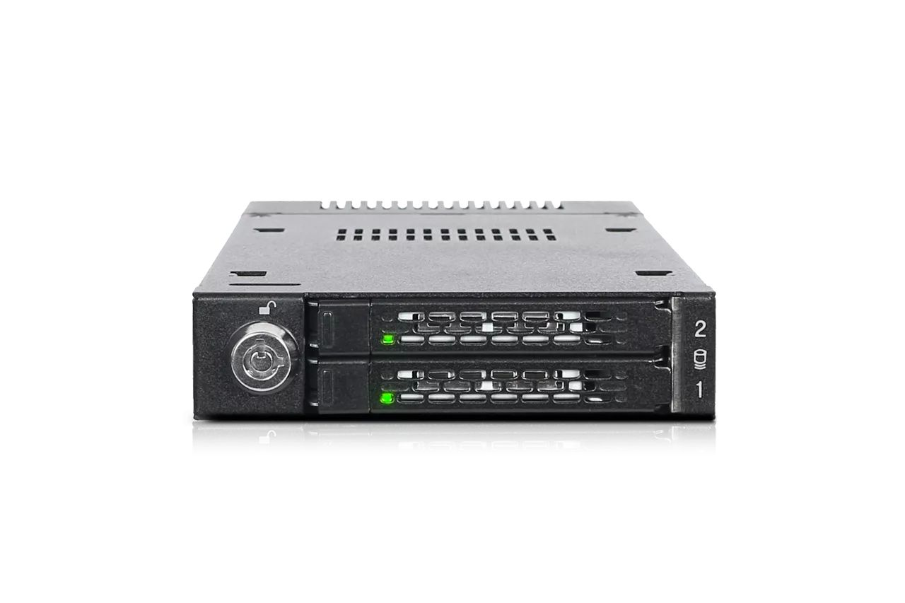 IcyDock ToughArmor MB834M2K-B