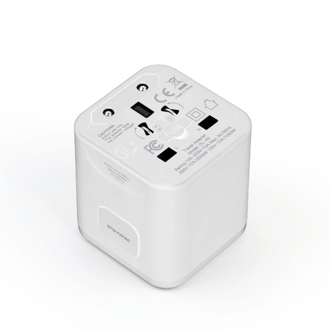 Mobile Origin Universal Travel Adapter PW30 EU/UK/US/AUS White