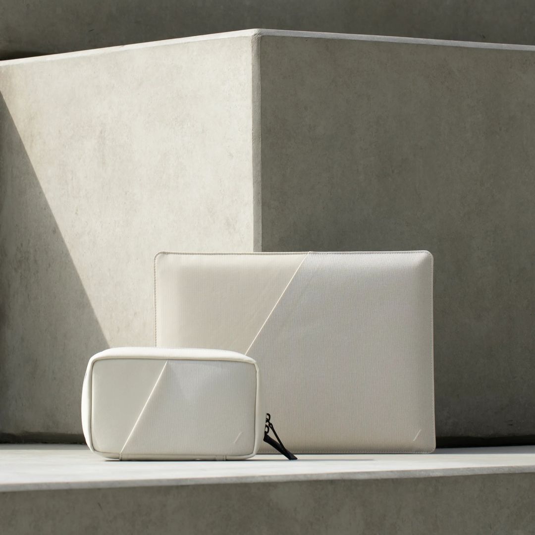 Native Union Stow Slim Sleeve case for Macbook 13/14