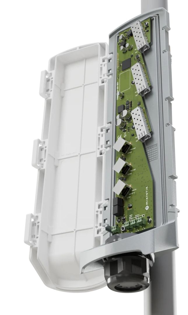 Mikrotik GPERx6 outdoor switch