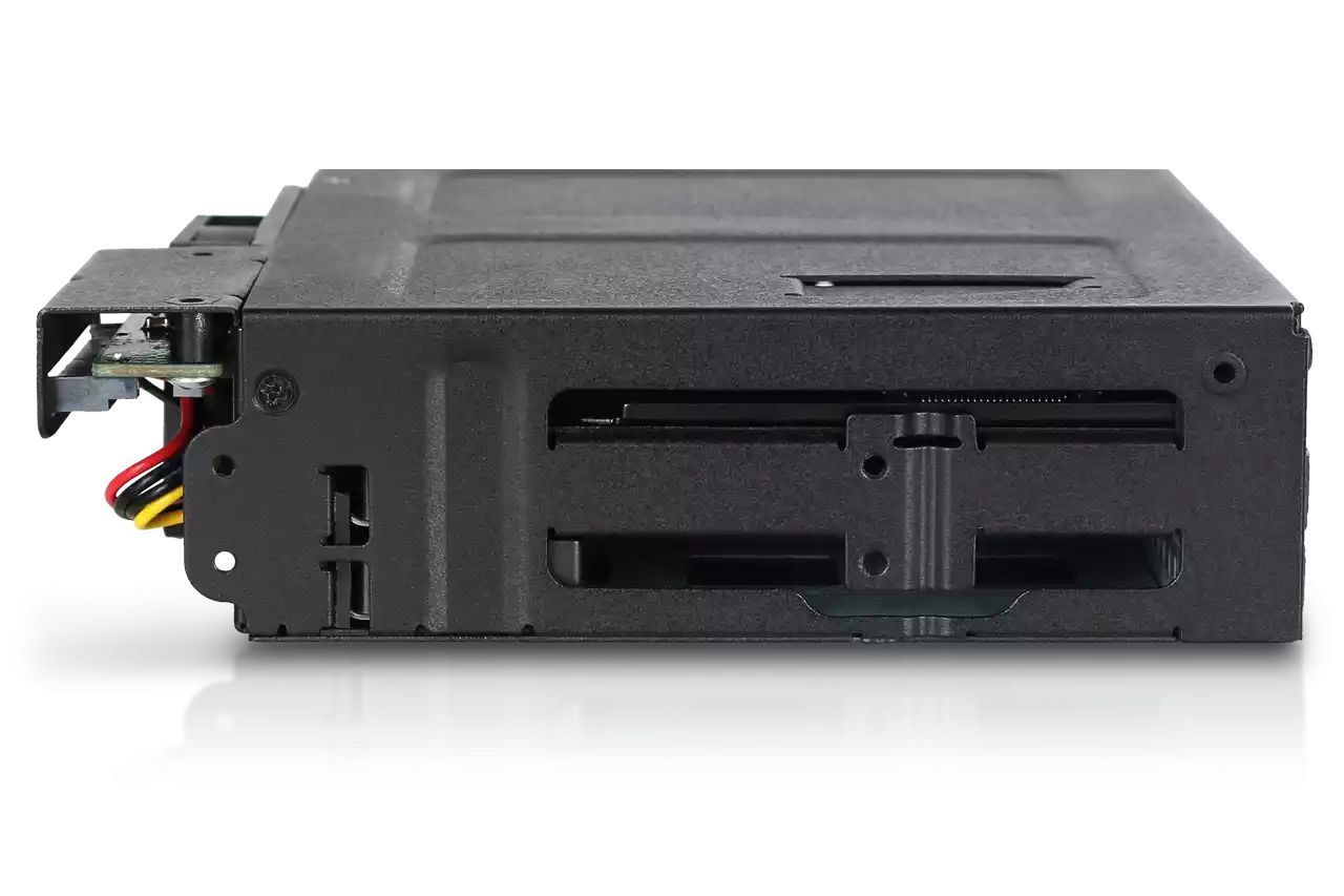 IcyDock ToughArmor MB604SPO-B 4 x 2.5