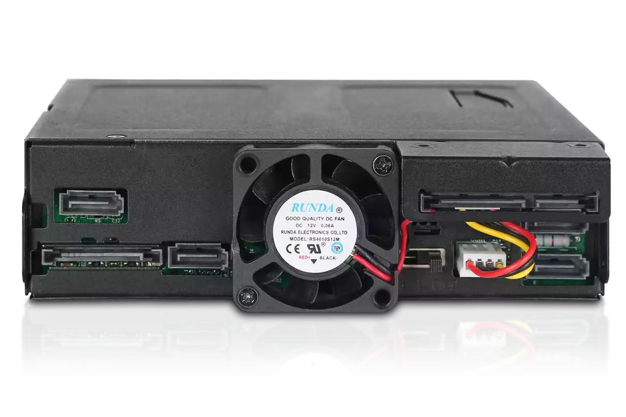 IcyDock ToughArmor MB604SPO-B 4 x 2.5