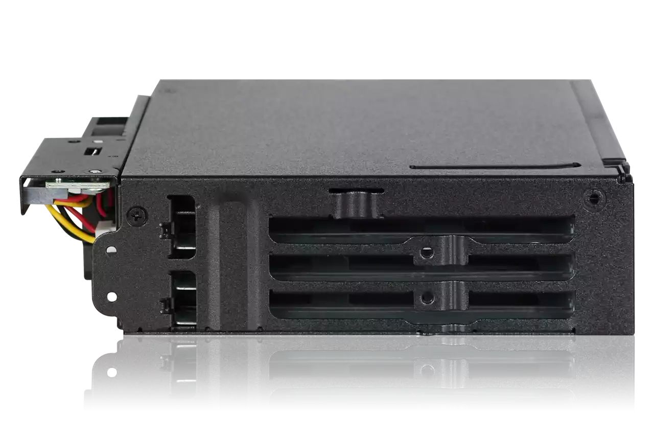 IcyDock ToughArmor MB606SPO-B 6 x 2.5