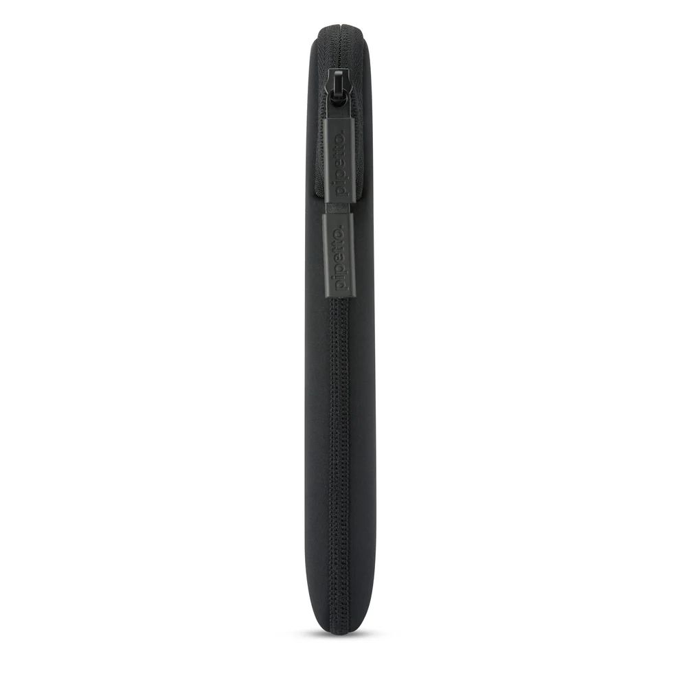 Pipetto Classic Fit Sleeve case for MacBook Neo 13/14 (A18 Pro) Black