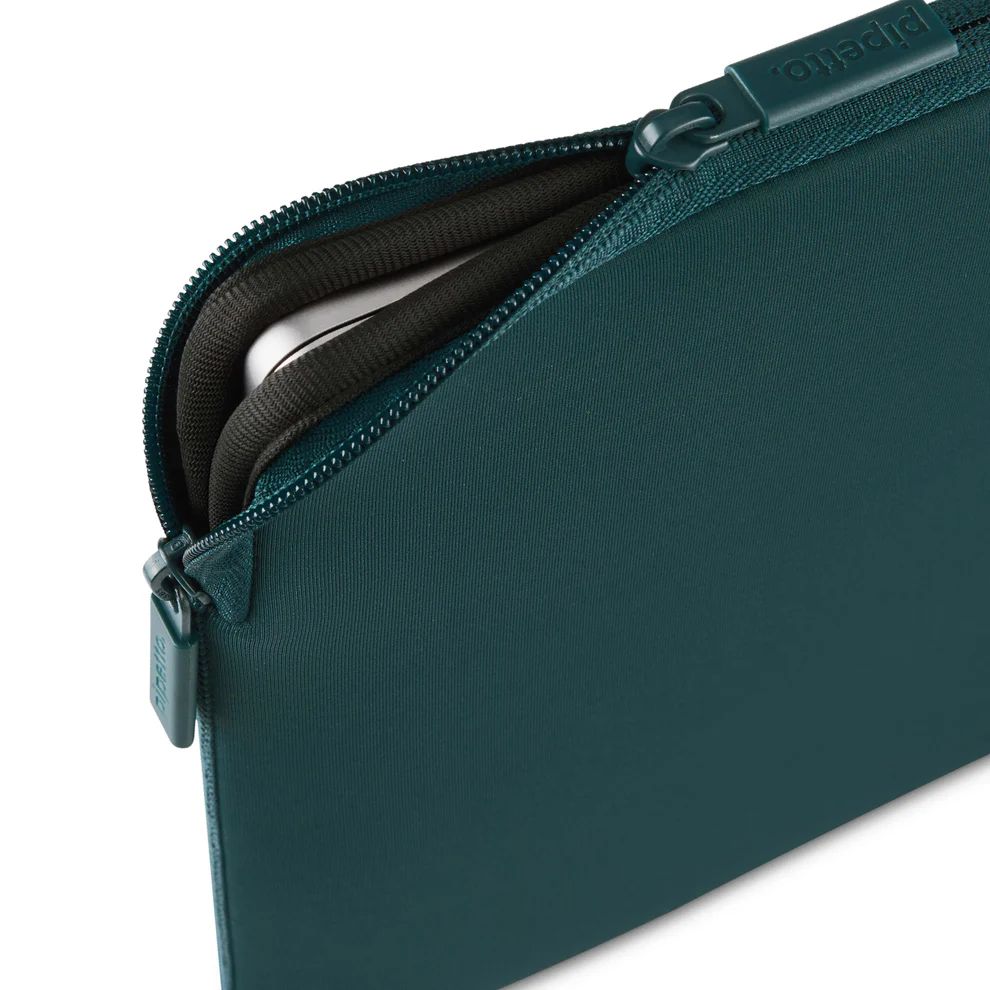 Pipetto Classic Fit Sleeve case for MacBook Neo 13/14 (A18 Pro) Dark Teal