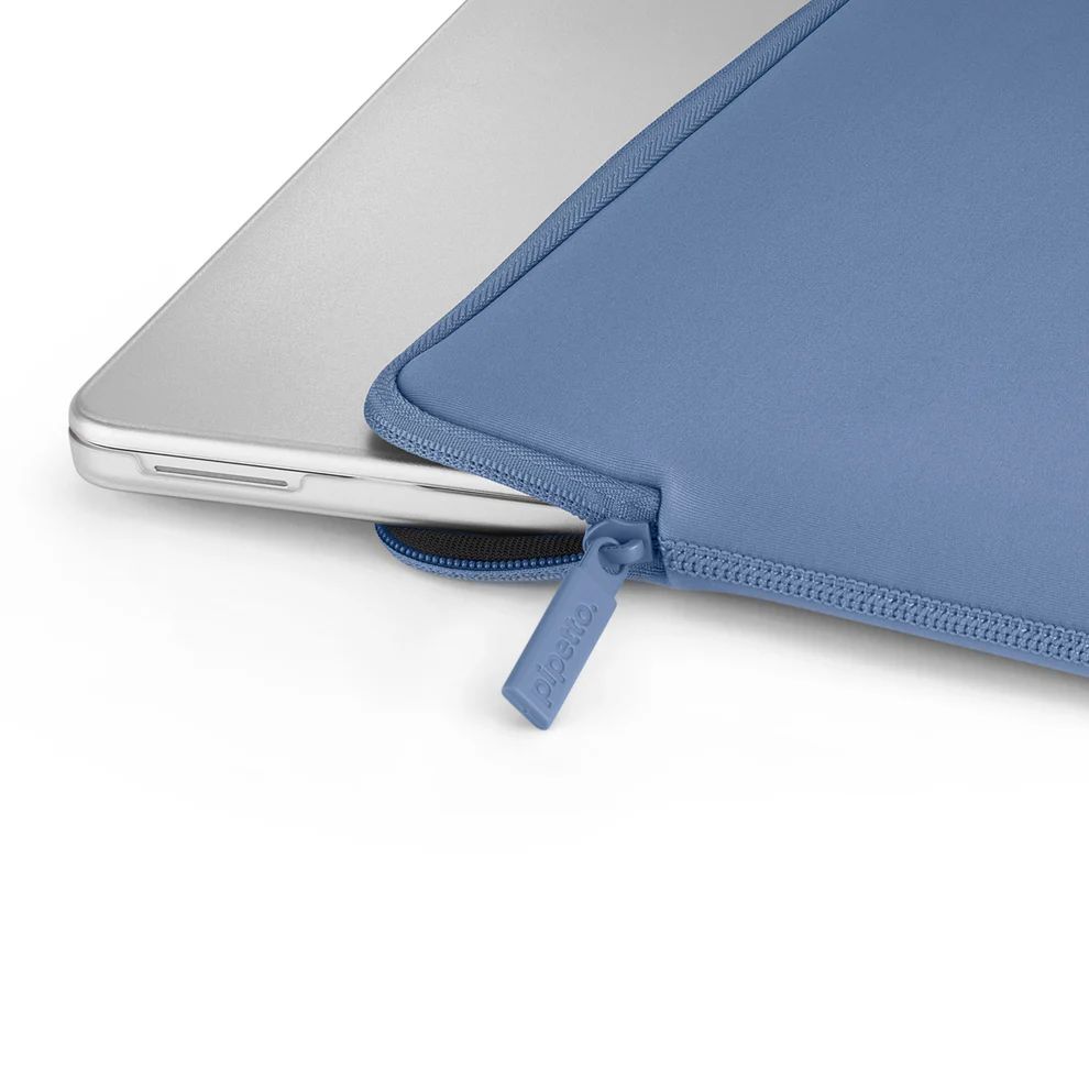 Pipetto Classic Fit Sleeve case for MacBook Neo 13/14 (A18 Pro) Dark Lavender