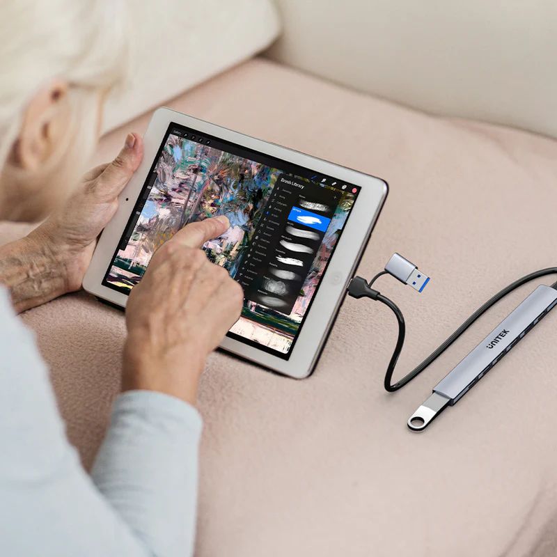 Unitek uHUB S7 7-in-1 5Gbps Hub with 7 USB-A Ports Space Grey