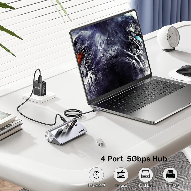 Unitek uHUB Q4 4-in-1 USB-C Hub Space Grey
