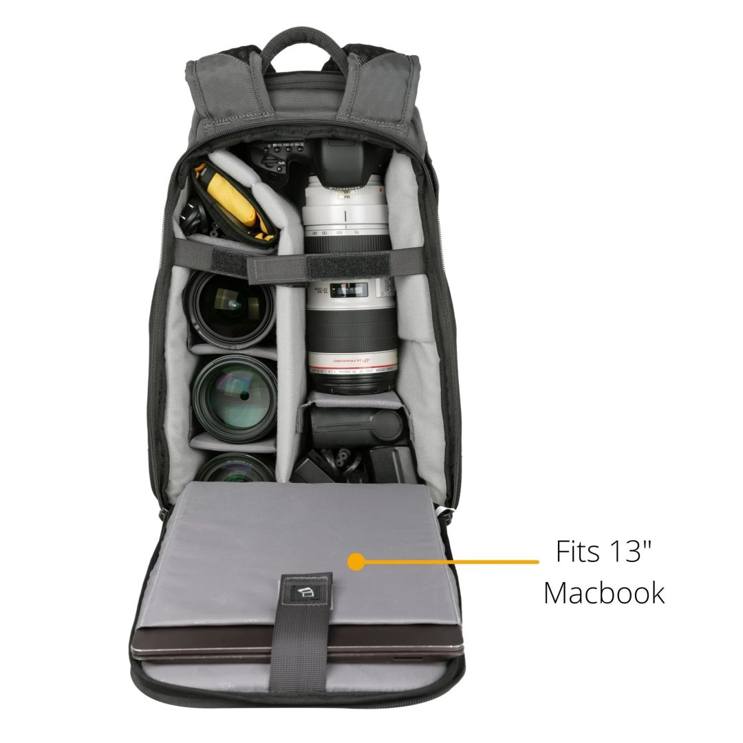 Vanguard Veo Adaptor R44 BK 16 Litre Backpack with USB Port - Rear Access Black