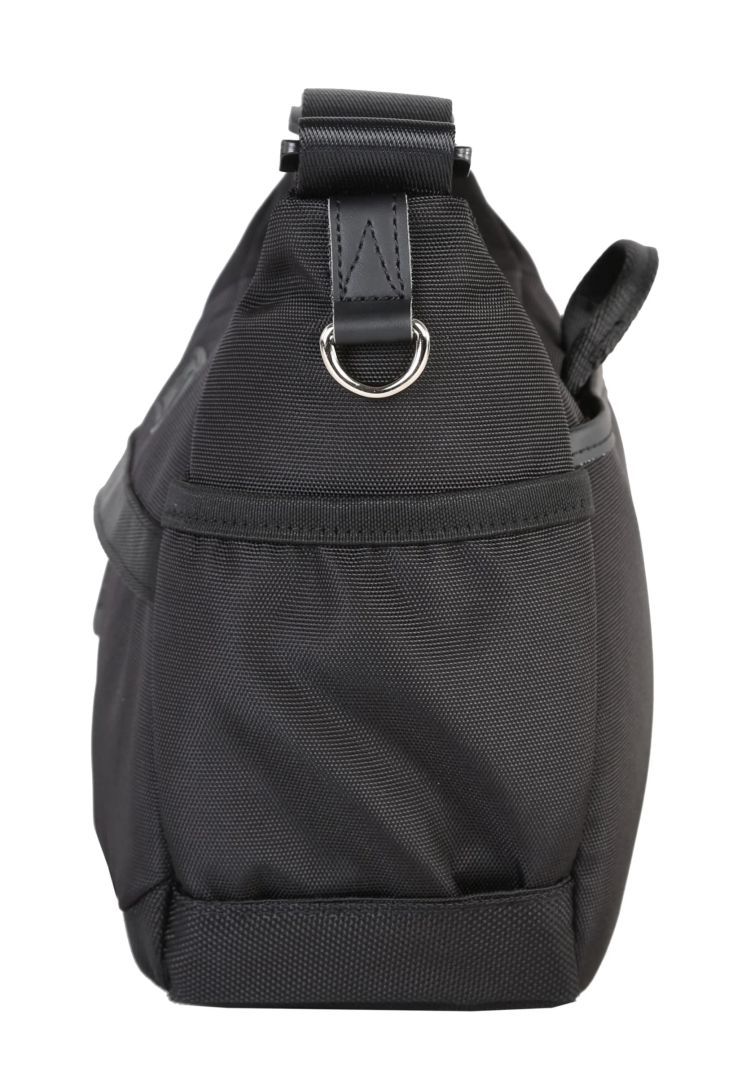 Vanguard VEO GO 21M BK Shoulder Bag – Compact Camera Storage, Quick Top Access, Mini Tablet Compatible Black
