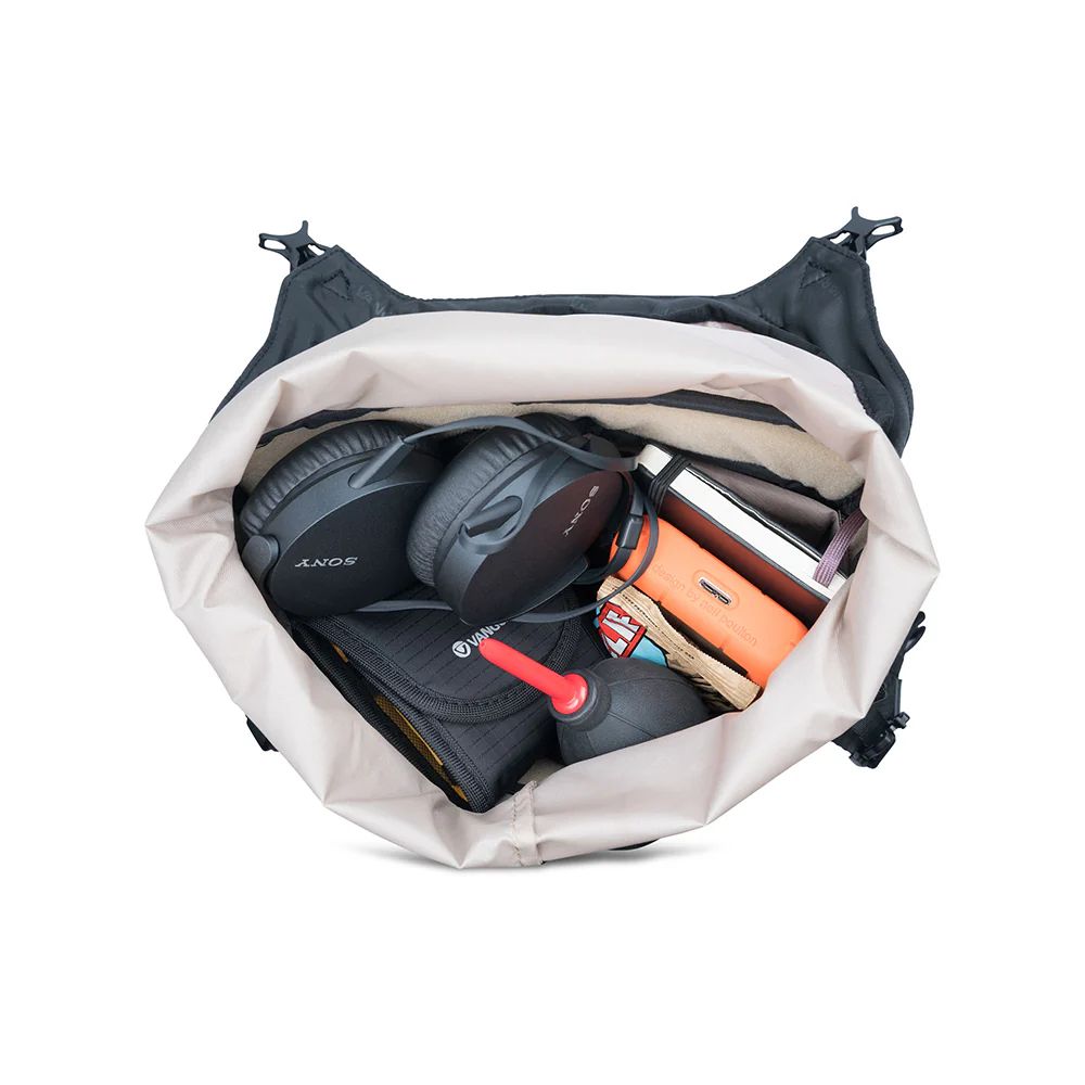 Vanguard VEO GO 42M BK Camera Backpack – Slim Mirrorless Camera Backpack with Rear Access, Tablet Storage & Travel Tripod Carry Black