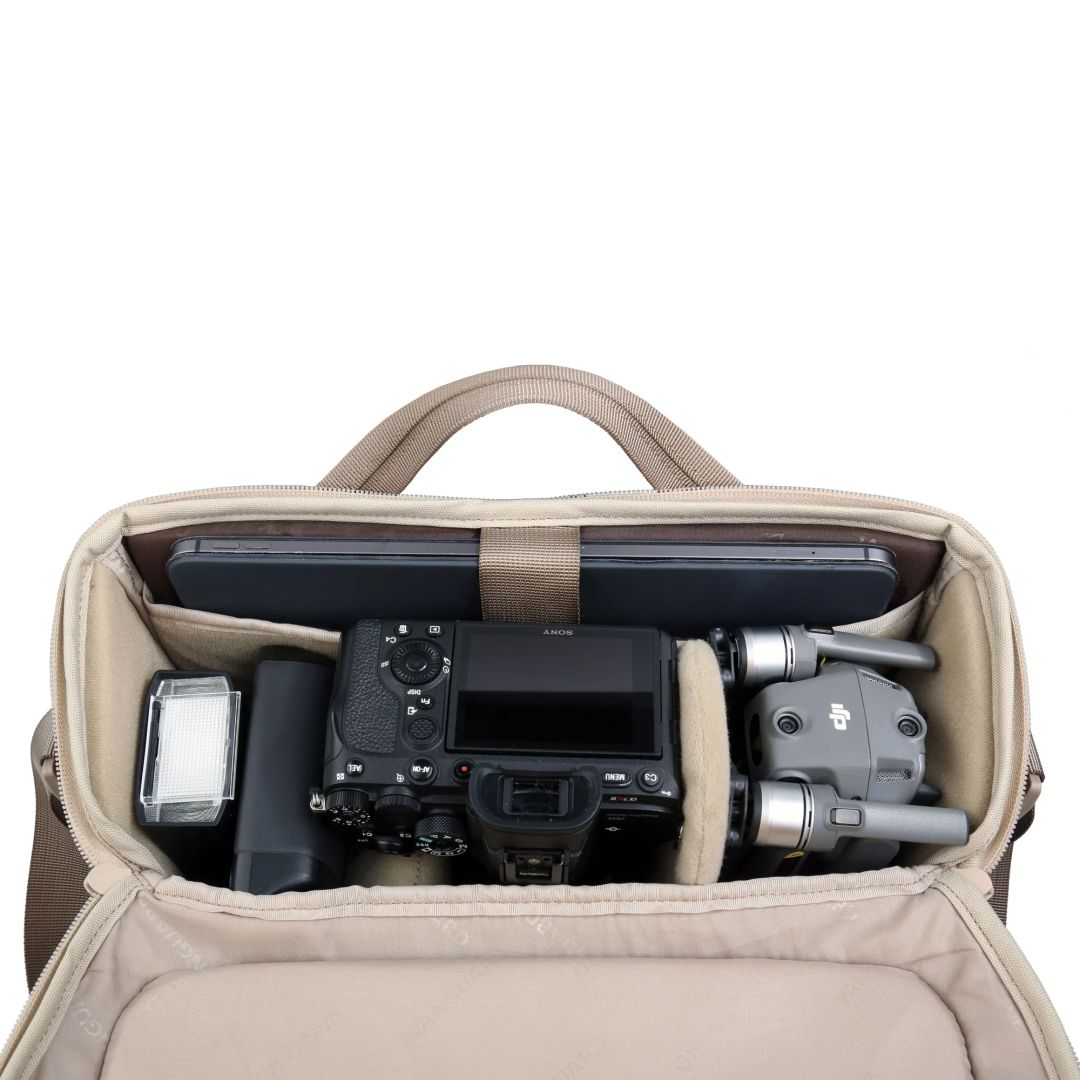 Vanguard Veo range 32M BG 10 Litre Shoulder Bag - Stone Brown