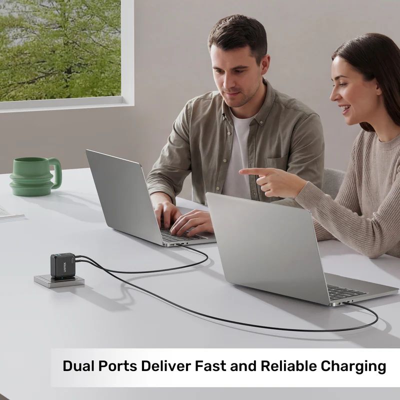 Unitek Rexo 100W 4-Port GaN Charger with Smart Display Black