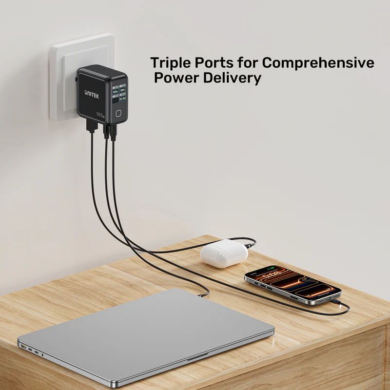 Unitek Rexo 140W 4-Port GaN Charger with Smart Display Black