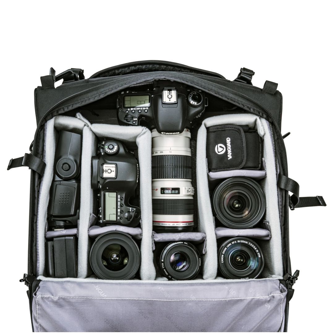 Vanguard VEO Select 42T Trolley Camera Bag – Black
