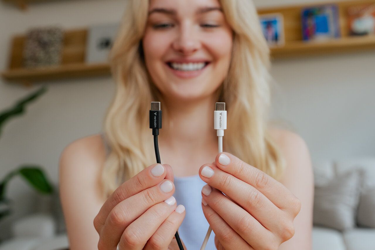 Verbatim Essentials Sync & Charge USB-C to USB-C 60W Cables 1m 2/pack Black/White