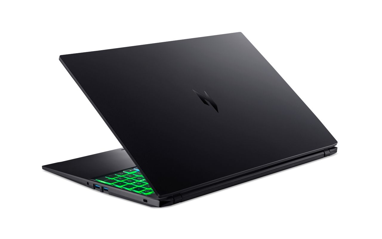 Acer Nitro V 16S ANV16S-I51-799G Black