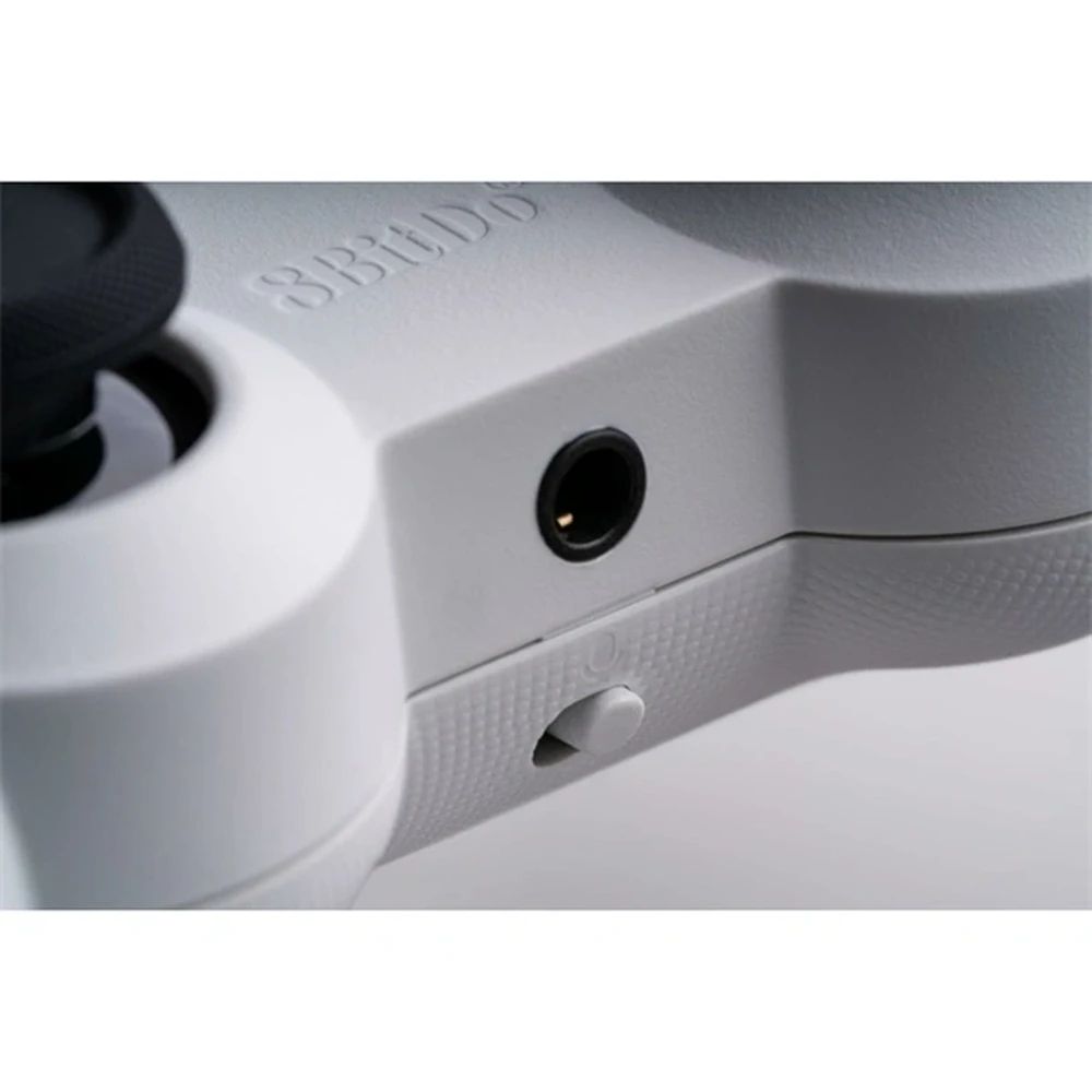 8BitDo Pro 2 Wired Gamepad White