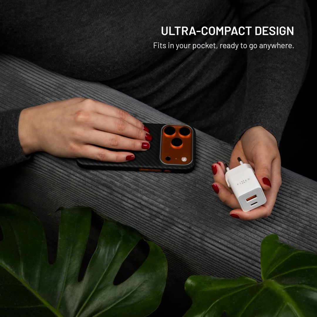 FIXED Mini GaN hálózati töltő USB-C és USB kimenettel, PD támogatással, 30W, fehér