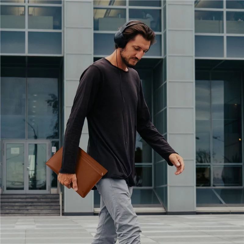 Spigen Valentinus S Notebook táska 16
