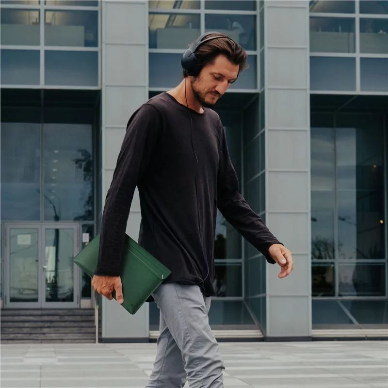 Spigen Valentinus S Notebook táska 16