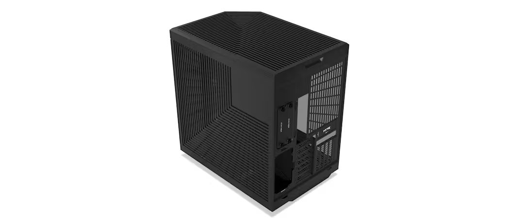 HYTE Y70 Tempered Glass Pitch Black